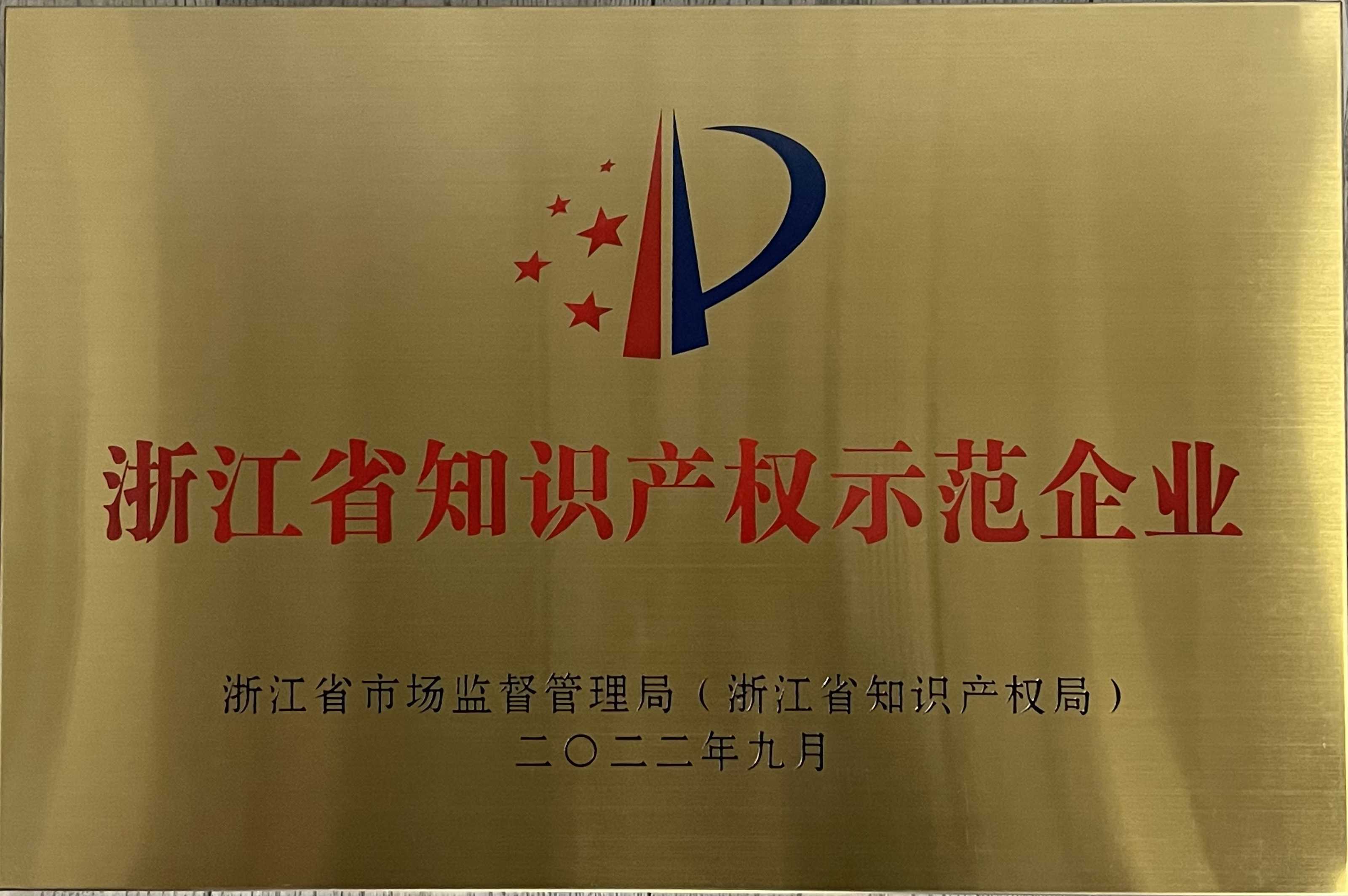 亚洲精品国偷拍自产在线麻豆