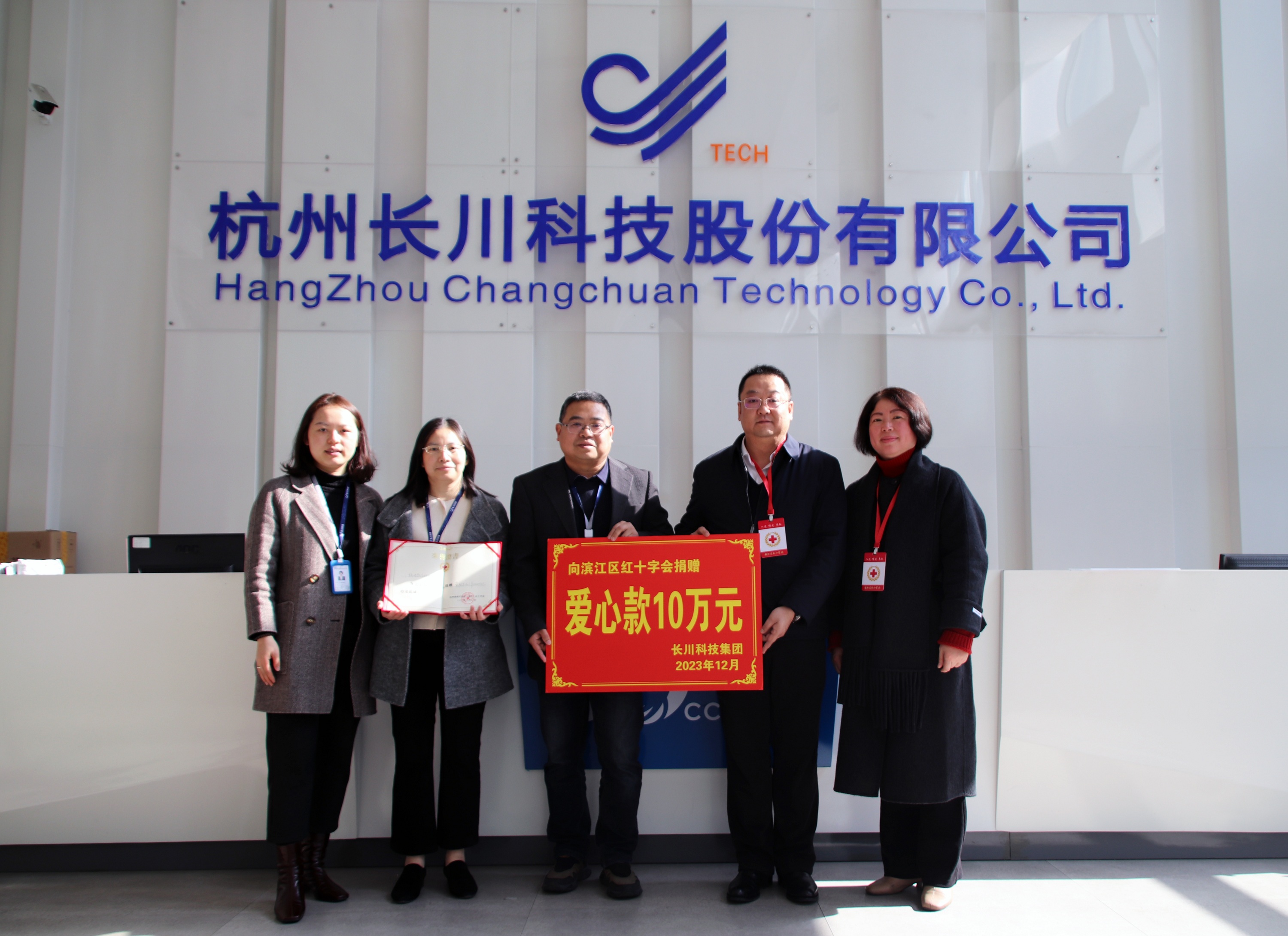 亚洲精品国偷拍自产在线麻豆