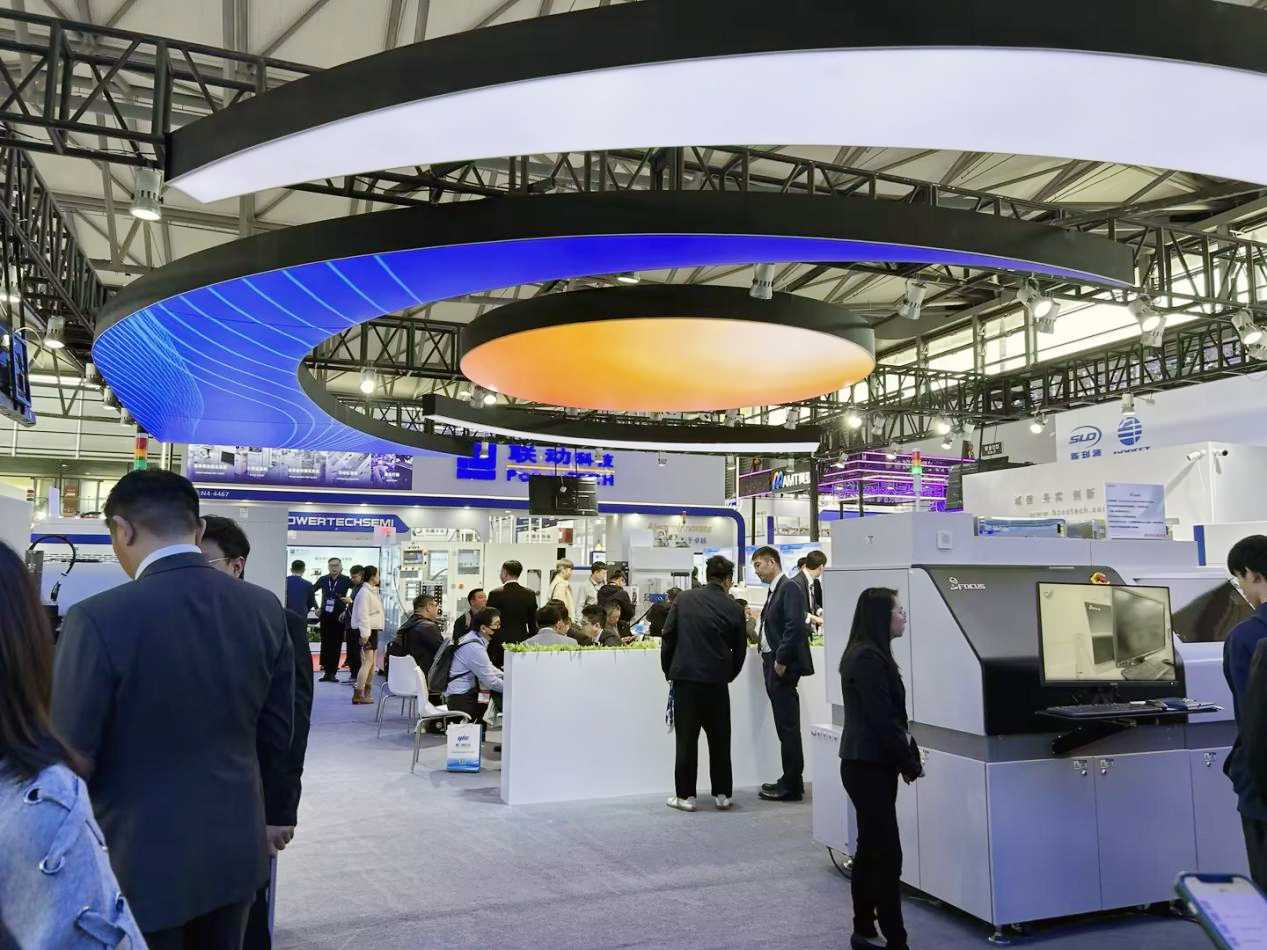 亚洲精品国偷拍自产在线麻豆